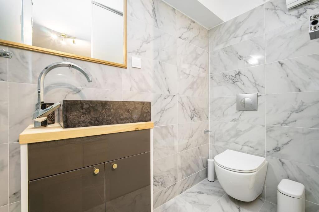 אתונה Modern Boutique Apartment מראה חיצוני תמונה
