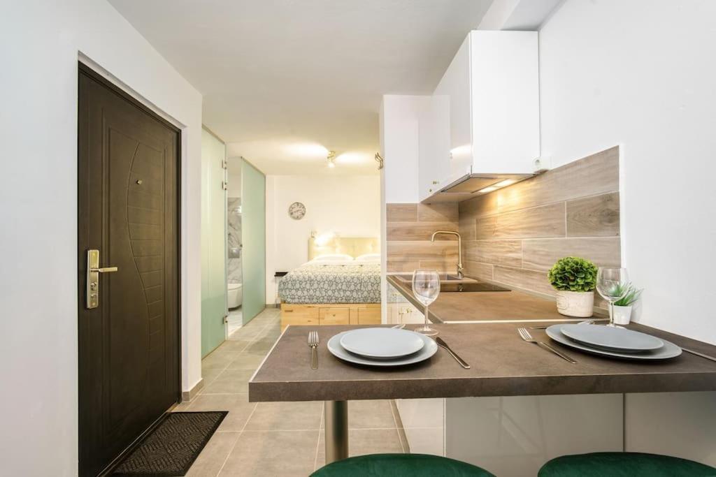 אתונה Modern Boutique Apartment מראה חיצוני תמונה